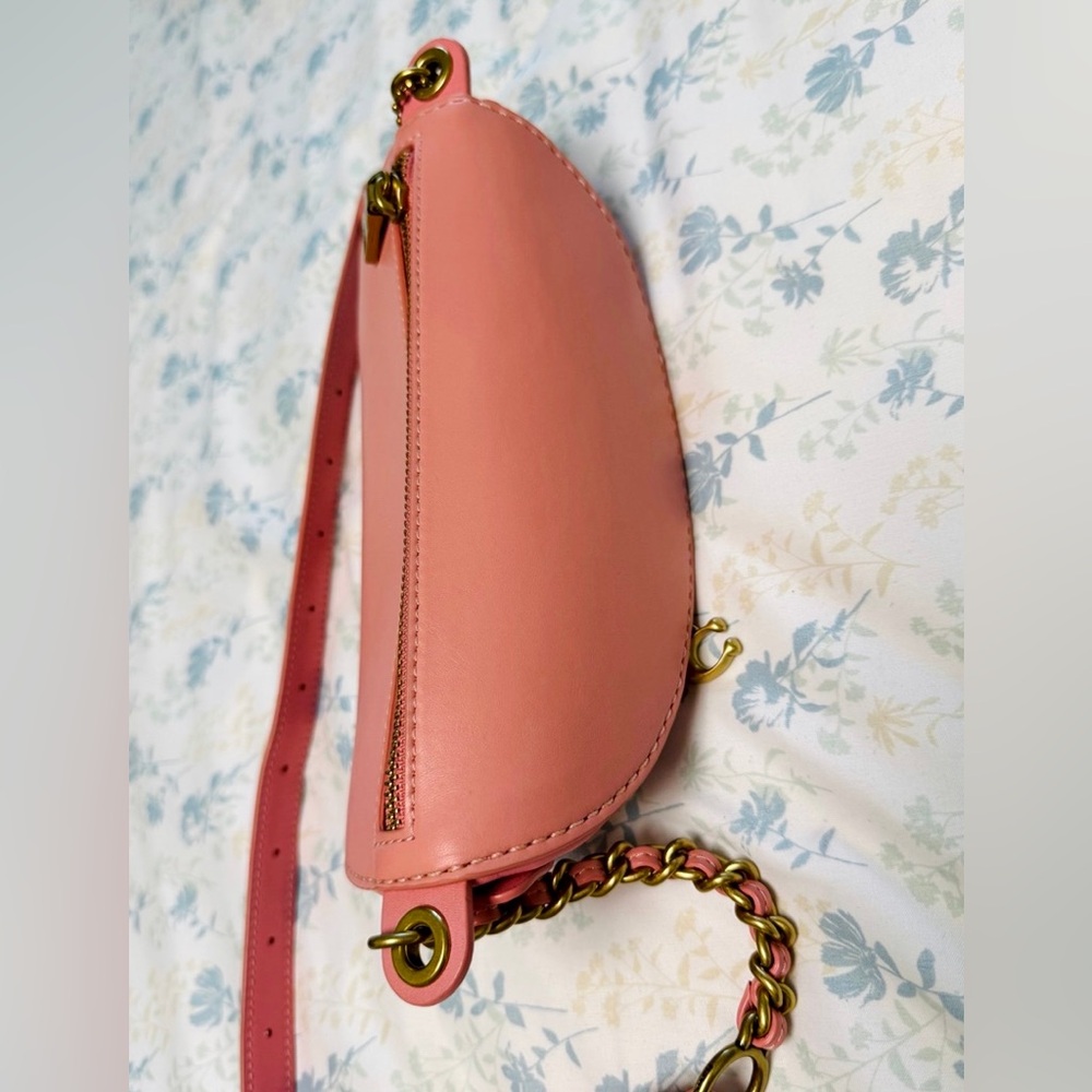 NWOT Coach Leather Belt Bag Salmon Pink With Gold Chain - Picture 2 of 4